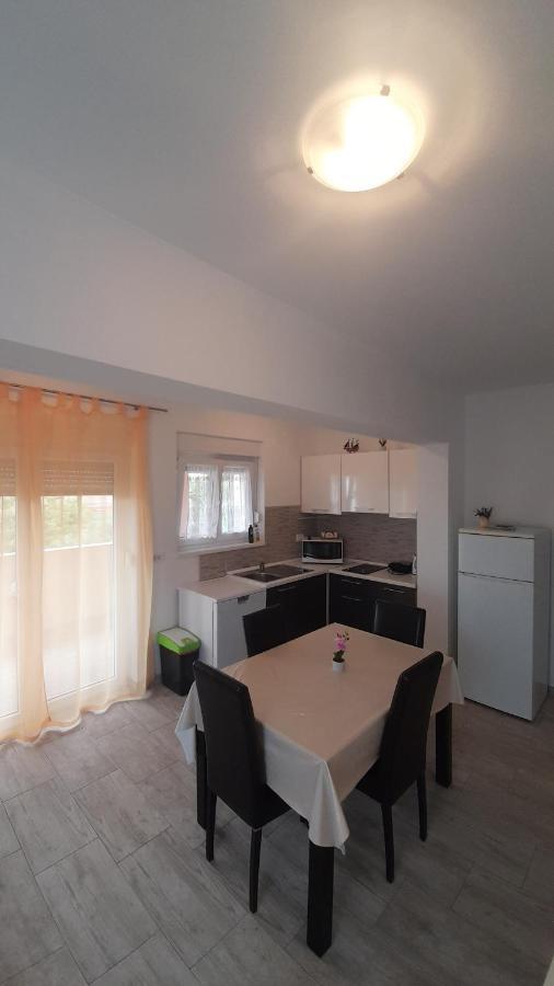 Mario Apartment Vir Bagian luar foto