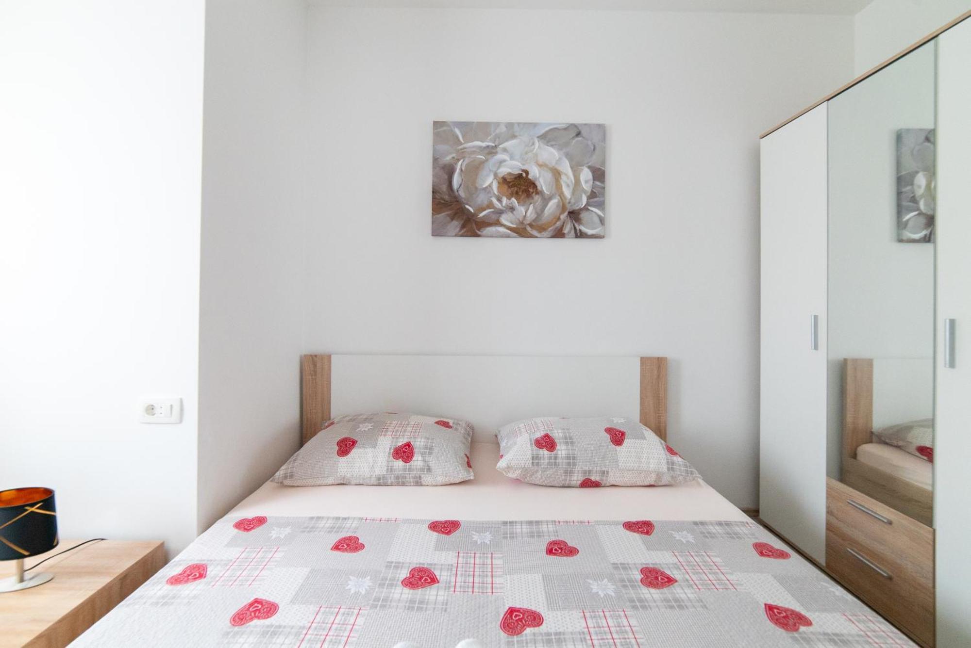 Mario Apartment Vir Bagian luar foto