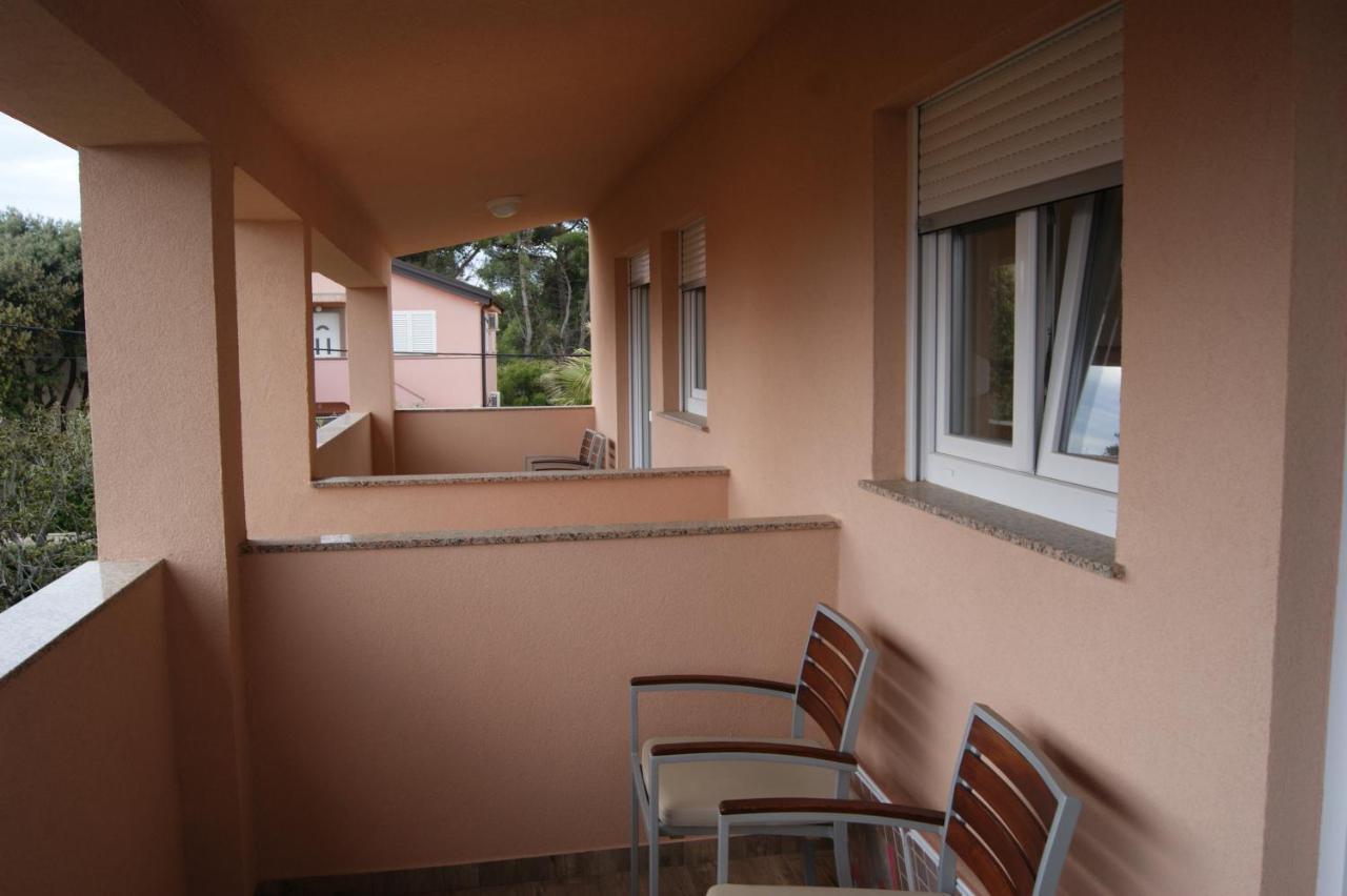 Mario Apartment Vir Bagian luar foto
