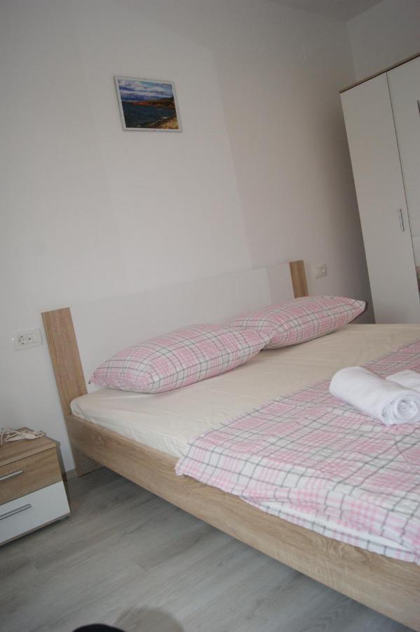 Mario Apartment Vir Bagian luar foto